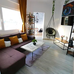 Apartament Athenee Palace - Panoramic View Terrace & Balcony - Free Minibar, Bucureşti